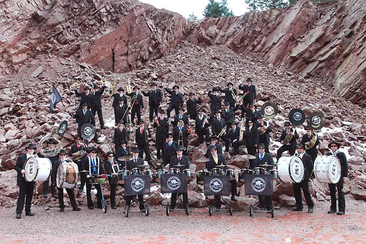 Alcaputti Guggenmusik Tennenbronn vor Steinbruch in Tennenbronn